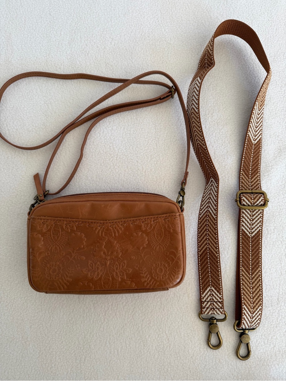 The Sak Brown Leather Crossbody Bag with additional Patterned Strap - Picture 8 of 11